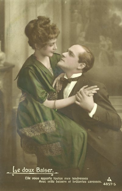 Ölelő pár alkotó: French Photographer